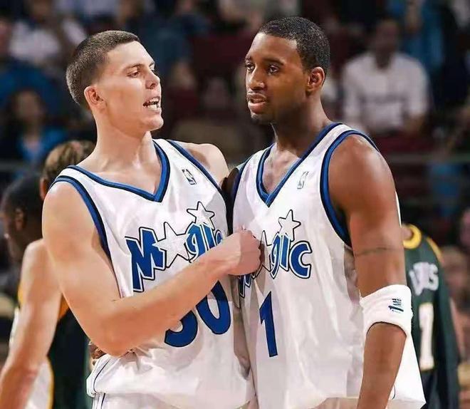 动作幅度受 动作幅度受