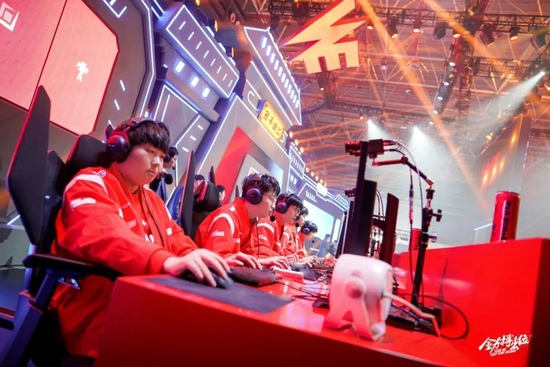 球员两端 球员两端